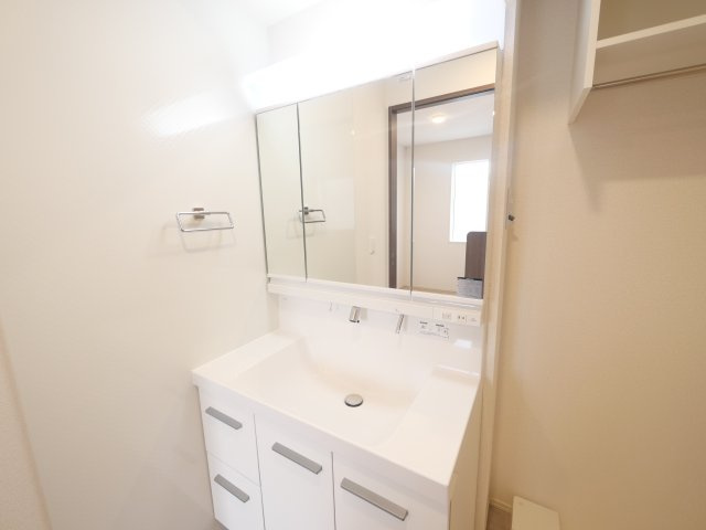 萩　Ⅱの洗面所|忙しい朝には欠かせない洗面所です