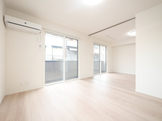 萩　Ⅱの居間・リビング|ゆったりとした居間です