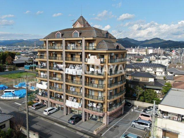 グランドパレスの外観