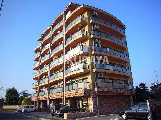 グランドパレスの外観