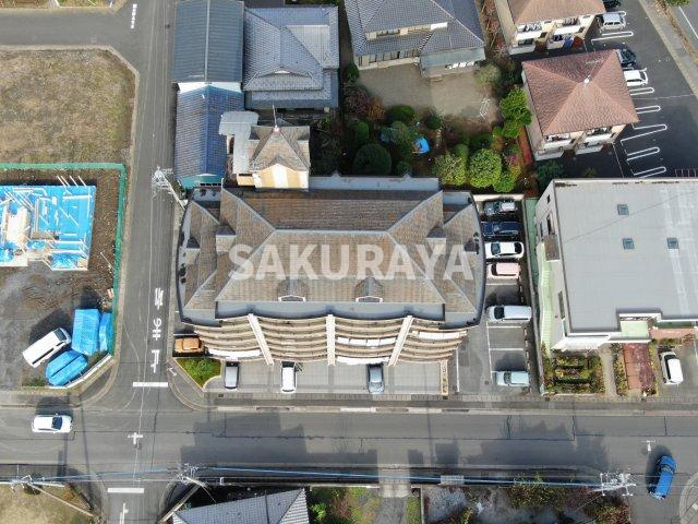 グランドパレスの周辺