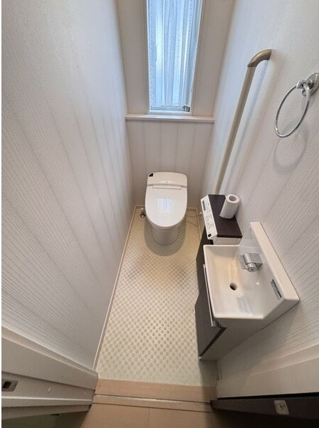 みよし市（三好丘あおば１丁目）のトイレ