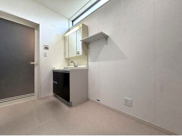 みよし市（三好丘あおば１丁目）の洗面所