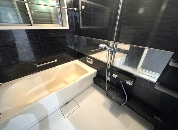 みよし市（三好丘あおば１丁目）の浴室