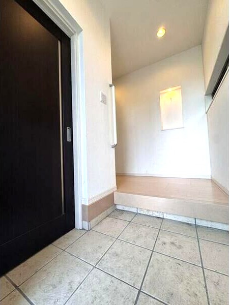 みよし市（三好丘あおば１丁目）の玄関