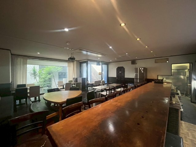 Bird4 Buill（バードフォービル）のロビー