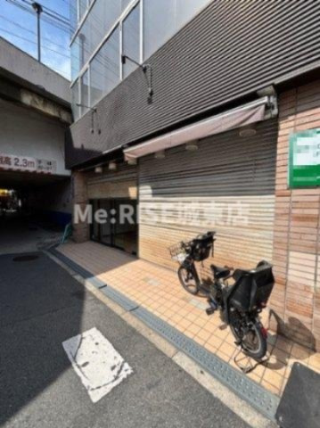 新栄プロパティー千林Ⅲの玄関