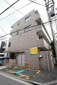 【外観】 | 鉄筋コンクリート造のガッチリとした建物。