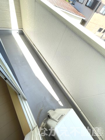 【バルコニー】 | 外からの目が気にならないバルコニーで洗濯物が干せます