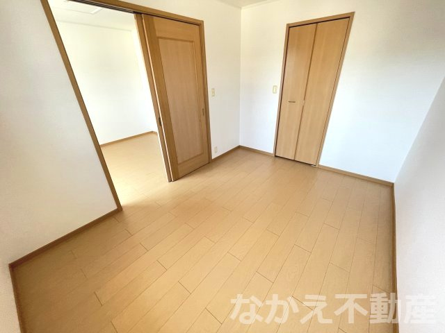 【寝室】 | 落ち着いた色調の寝室です