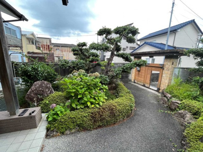 【庭】 | 中古一戸建　高知市愛宕山南町