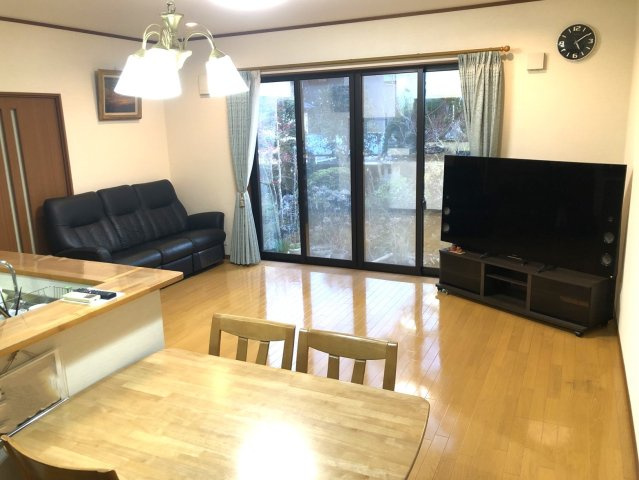 【居間・リビング】 | 中古一戸建　高知市愛宕山南町