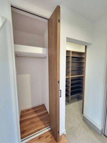 田辺市秋津町Ⅳ・新築戸建の玄関