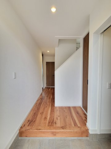 田辺市秋津町Ⅳ・新築戸建の玄関