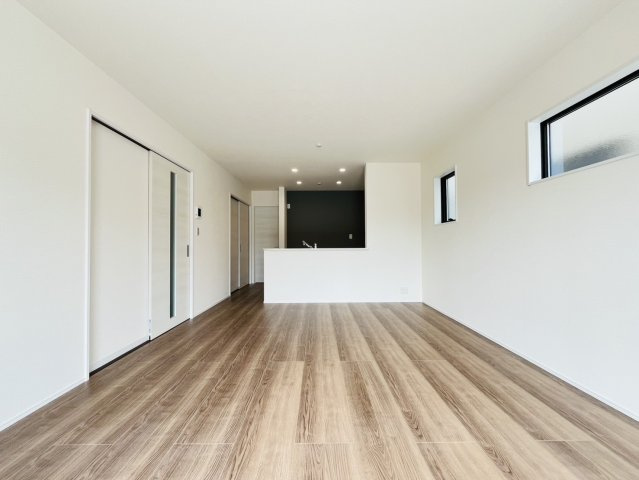 刈谷市野田町北菰神9-1『仲介手数料無料』新築戸建ての居間・リビング