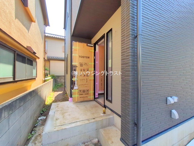 仲介手数料無料　所沢市上新井15期B・新築全1棟の玄関