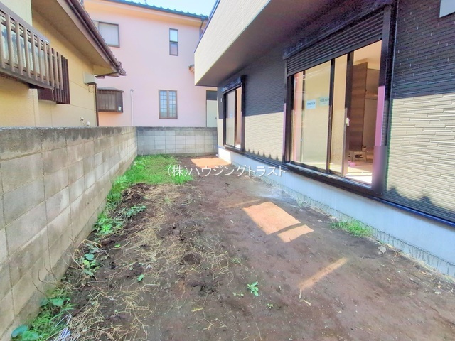 仲介手数料無料　所沢市上新井15期B・新築全1棟の庭