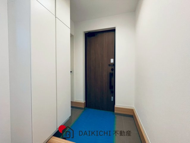 【玄関】 | 久喜市上町　クレアスタウン　新築戸建　全9棟　1号棟