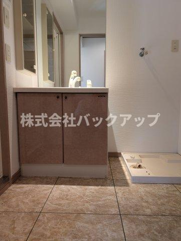 クレストパーク平尾の居間・リビング