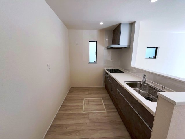 うるま市みどり町1期　全2棟　2号棟のキッチン