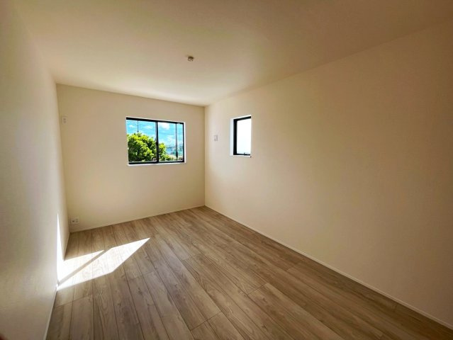 うるま市みどり町1期　全2棟　2号棟の洋室|7.1帖