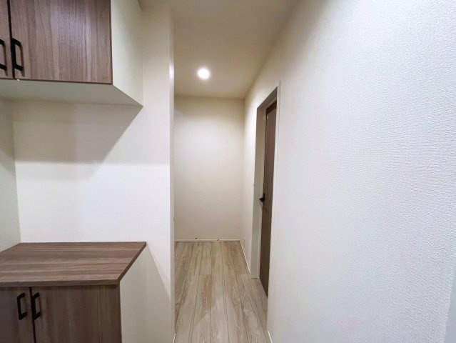 うるま市みどり町1期　全2棟　2号棟の玄関