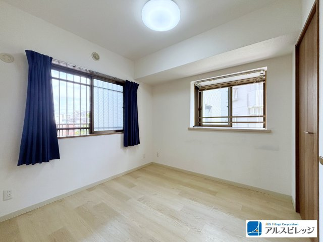 キャッスルメジェール西みずほ台壱番館の洋室