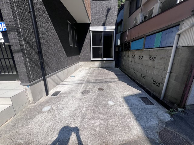 禅昌寺町１丁目戸建ての駐車場