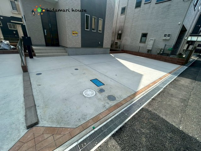 西区西遊馬　新築戸建　ハートフルタウンBの駐車場