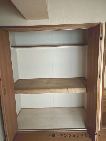 アパガーデンコート城東の収納|真ん中の洋室6.0帖のクローゼット