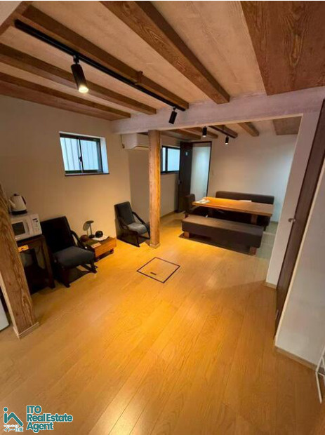 岡崎西福ノ川町 中古戸建の洋室