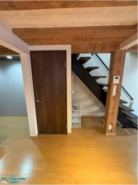 岡崎西福ノ川町 中古戸建の洋室