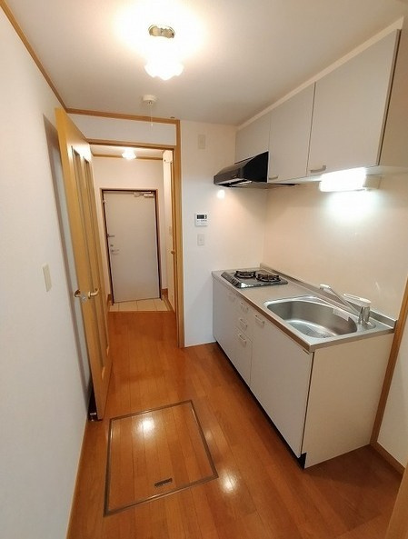 カームリー　フォレストの駐車場