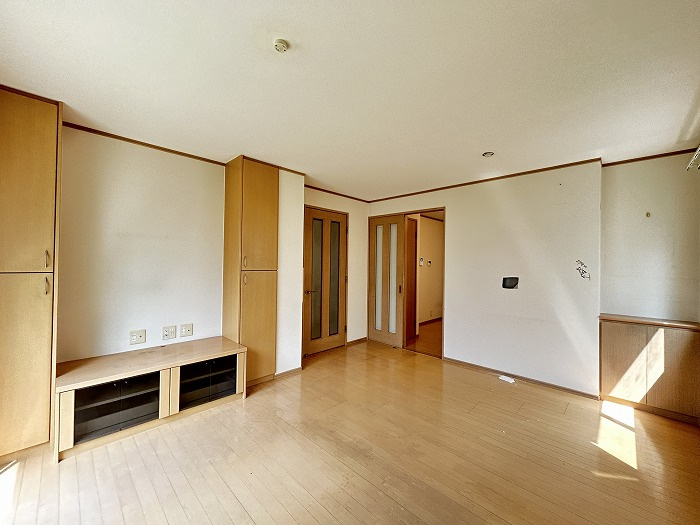 岡崎市滝町の居間・リビング