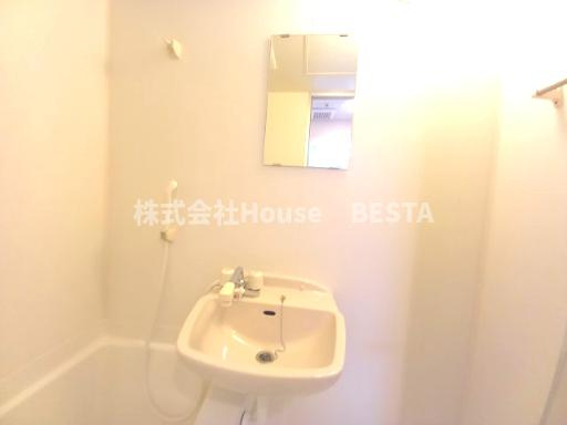 エスリード三宮フラワーロードの独立洗面台