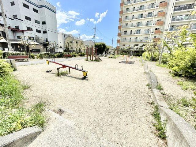 ザ・ヴァンデュールシティの周辺