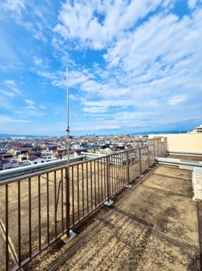 ザ・ヴァンデュールシティのバルコニー|バルコニーからの眺めを楽しみながら食事をしませんか