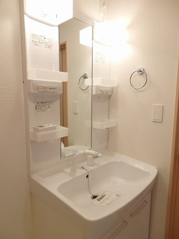 アニメート　ミササの洗面所|スペースが確保できる洗面所です