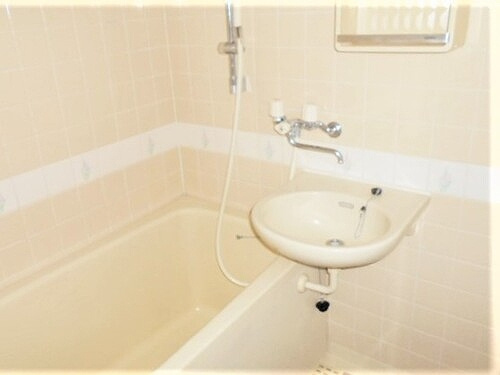 ライオンズマンション海田堀川町の浴室|2点ユニットバス　※2021年7月撮影