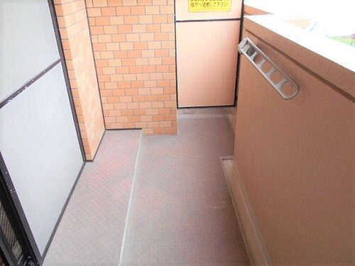 ライオンズマンション海田堀川町のバルコニー|南東向きバルコニー　※2021年7月撮影