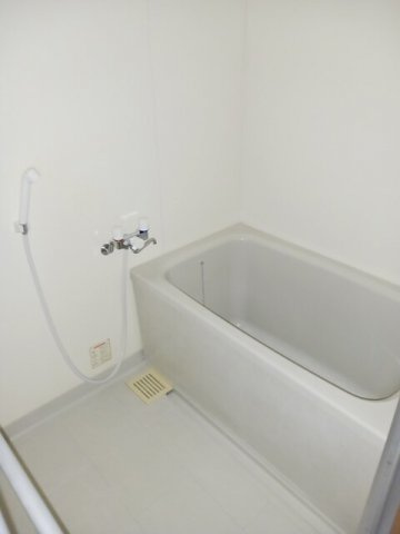 ルミエール伴丈木の浴室|日々の疲れを癒すお風呂付です