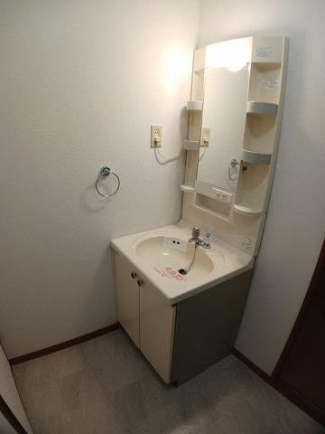 エルディム福田の洗面所|コンパクトで使いやすい洗面所