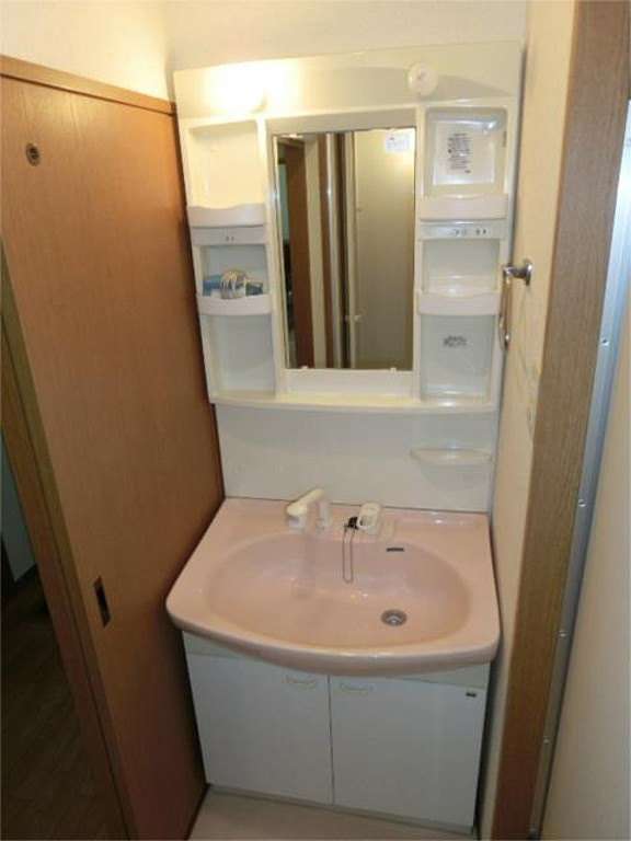 プチメゾンドゥーの内装|明るい室内です