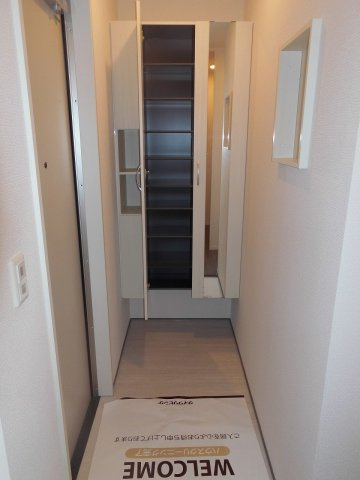 グランセレーナオオクボの玄関