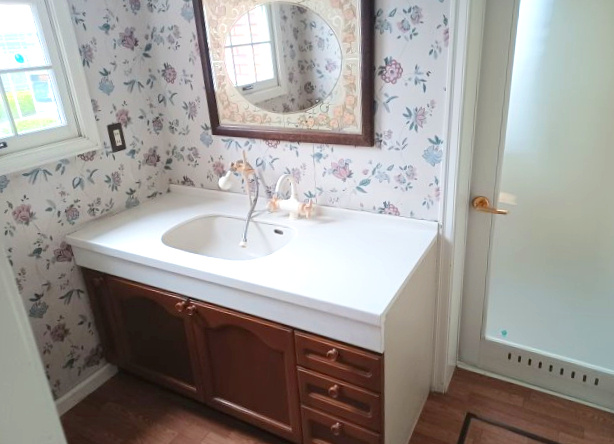 東松山市高坂　中古戸建の独立洗面台