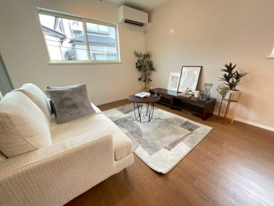  | 新築戸建/小岩第2期1区画 | 施工例：水や汚れが染込みにくく、食べこぼし等も拭きとりやすい床材