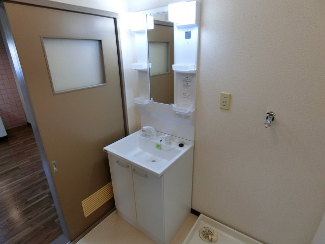 【独立洗面台】 | 裾野市金沢 売一棟マンション ES05717 | 裾野市金沢　洗面化粧台一例