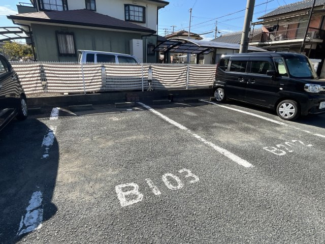アーバンライフ旭陽Ｂの駐車場