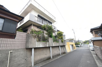 【前面道路含む現地写真】 | 錦江台1丁目中古戸建て・事務所付き | 東側道路から撮影