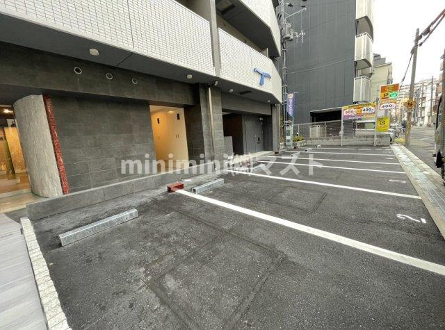 セレニテ天六ミラクの駐車場